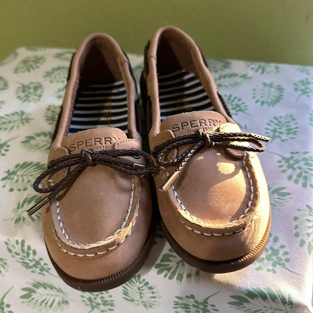 Sperry Tan Kids Boat Shoes with Brown Laces